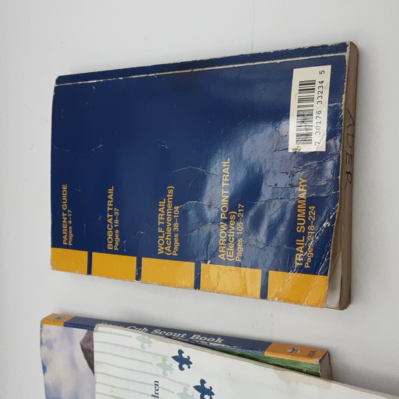 Vintage Cub Scout Books From Late 80s-Late 90s - Picture 8 of 8